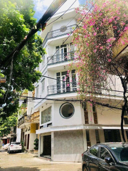 5-Story Corner Lot House near Cau Dien Street with Parking