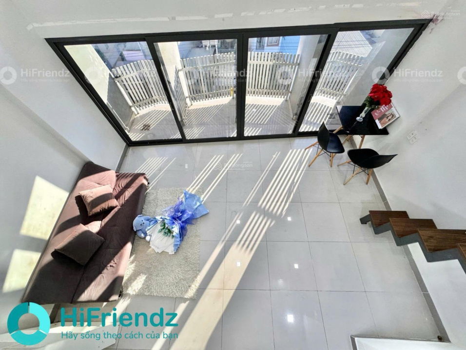Modern Loft-Style Mezzanine Apartment with Full Furnishings