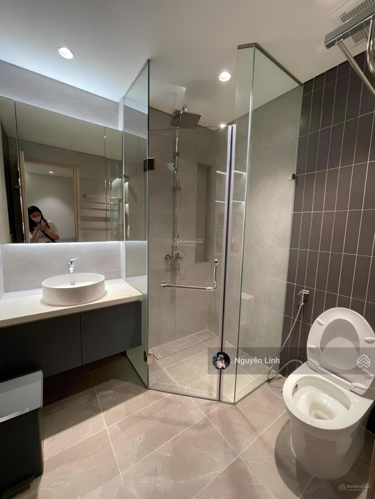 Modern 75m² Two-Bedroom Apartment with Designer Interior