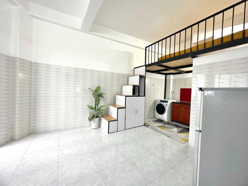 Modern Loft Studio with Mezzanine Near Ly Thuong Kiet