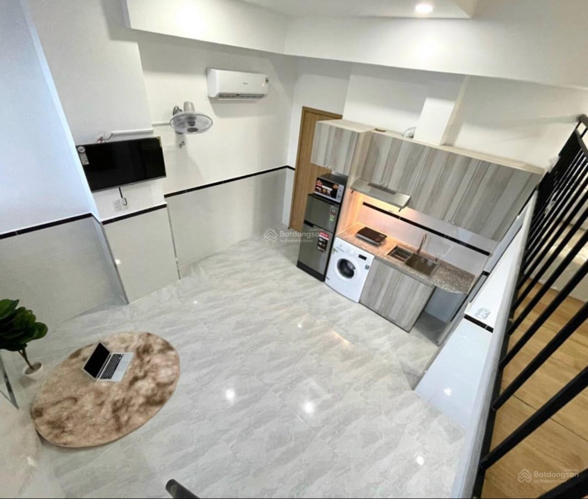 Modern Loft Studio with Mezzanine in District 11