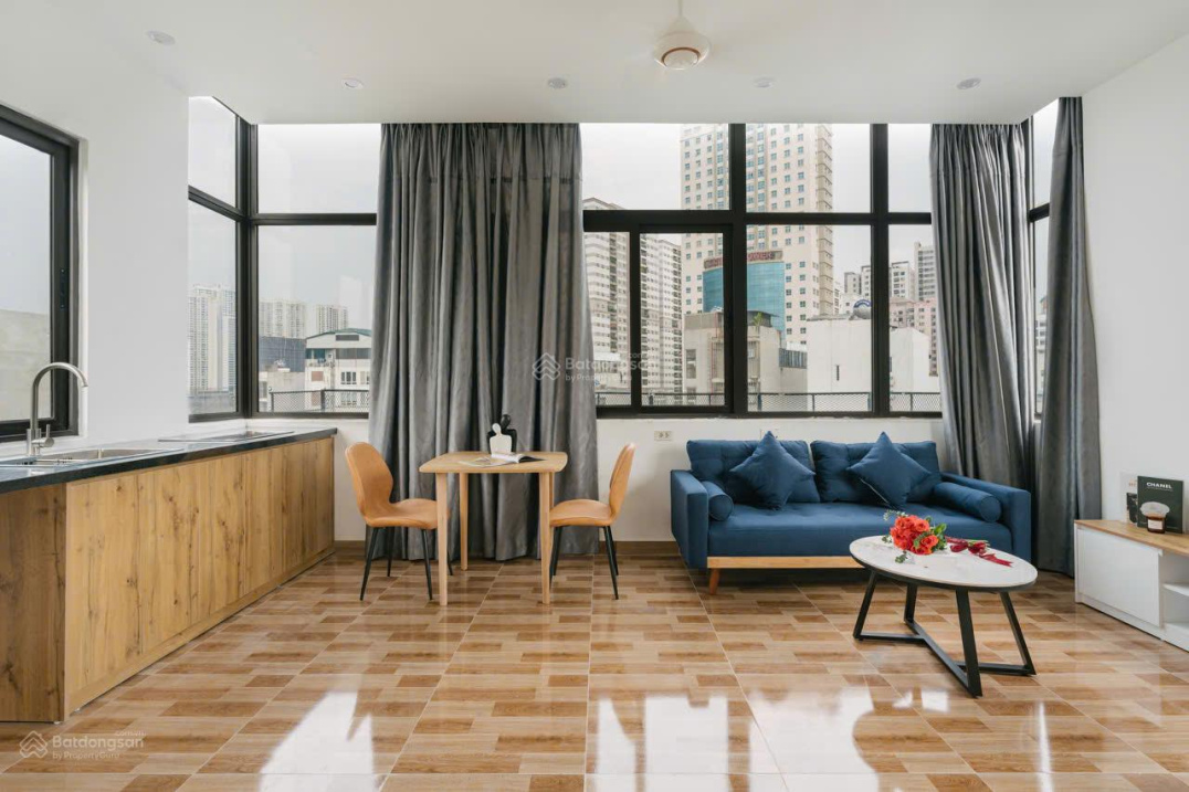 Modern 1-Bedroom Apartment Near Dong Da District
