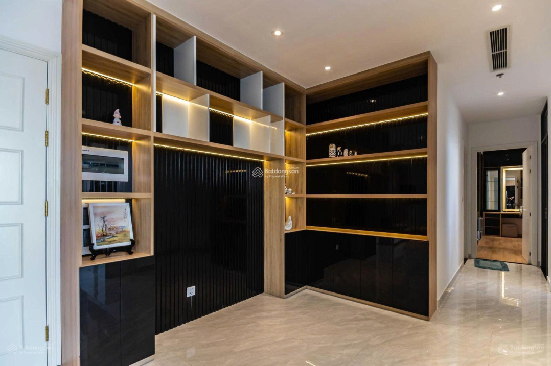 Modern Galaxy 9 Apartment in Ho Chi Minh City