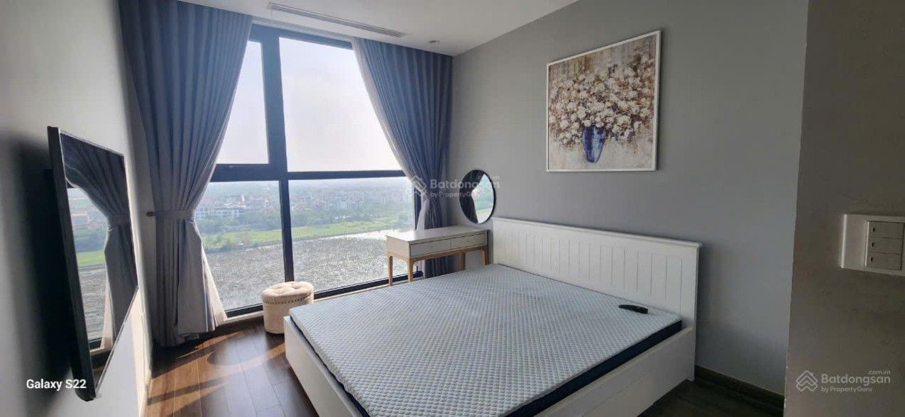 Fully Furnished 3-Bedroom Apartment with High-End Amenities