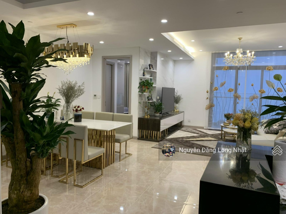 Luxurious 230m² Apartment with Modern Design