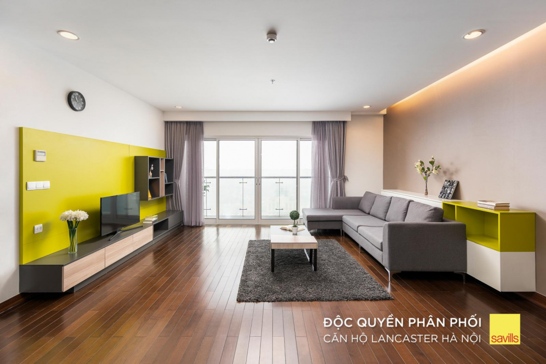 Modern 3-Bedroom Apartment with Lake View