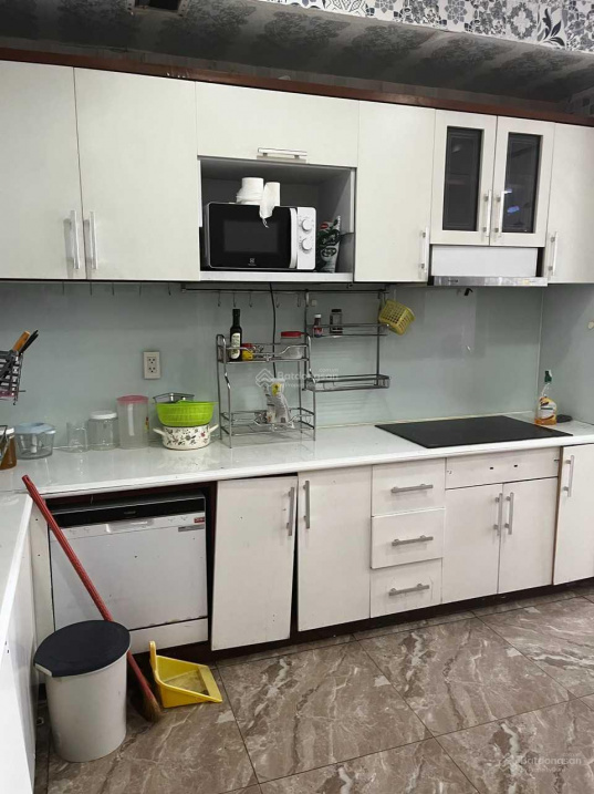 Modern 2-Bed Apartment with Pool in Binh Thanh