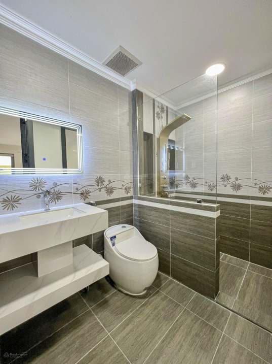 Modern 25m² Studio with Balcony and Full Amenities