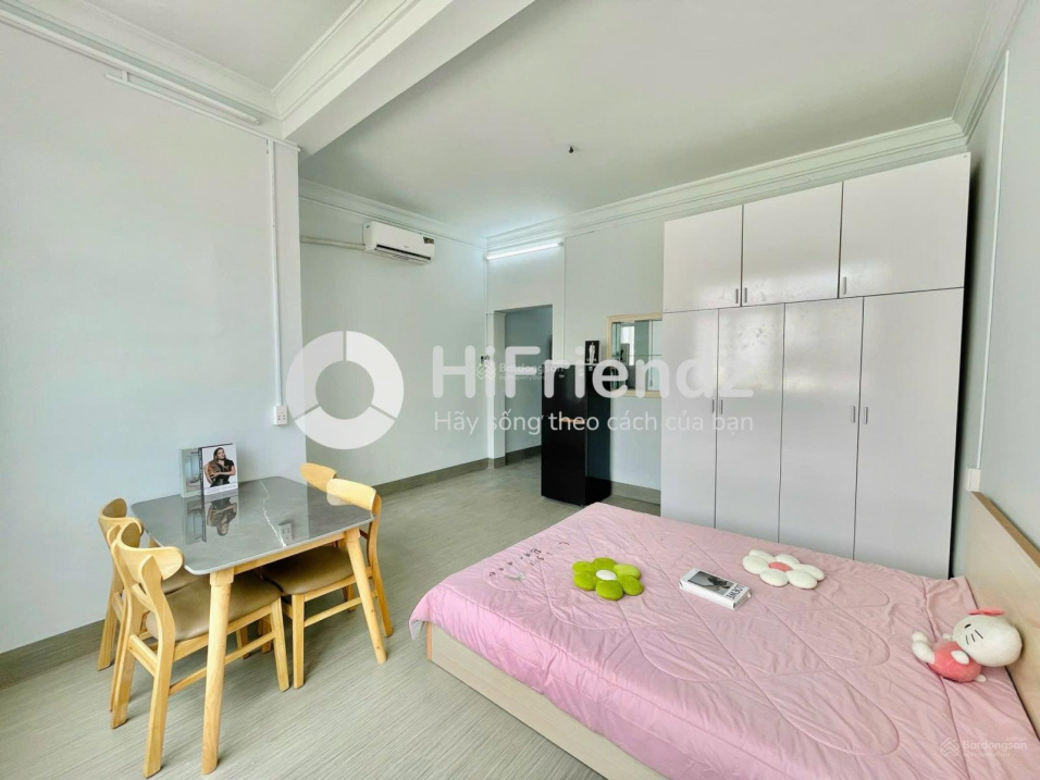 Modern Studio with Washing Machine in District 3