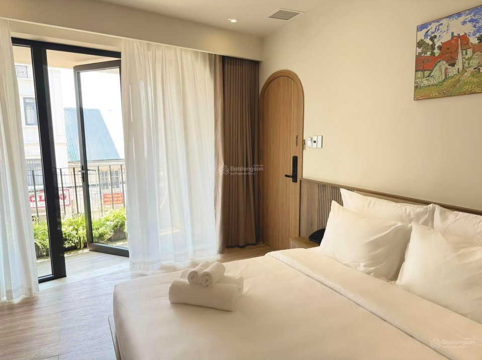 Modern 1-Bedroom Apartment with Parking in Ha Dong