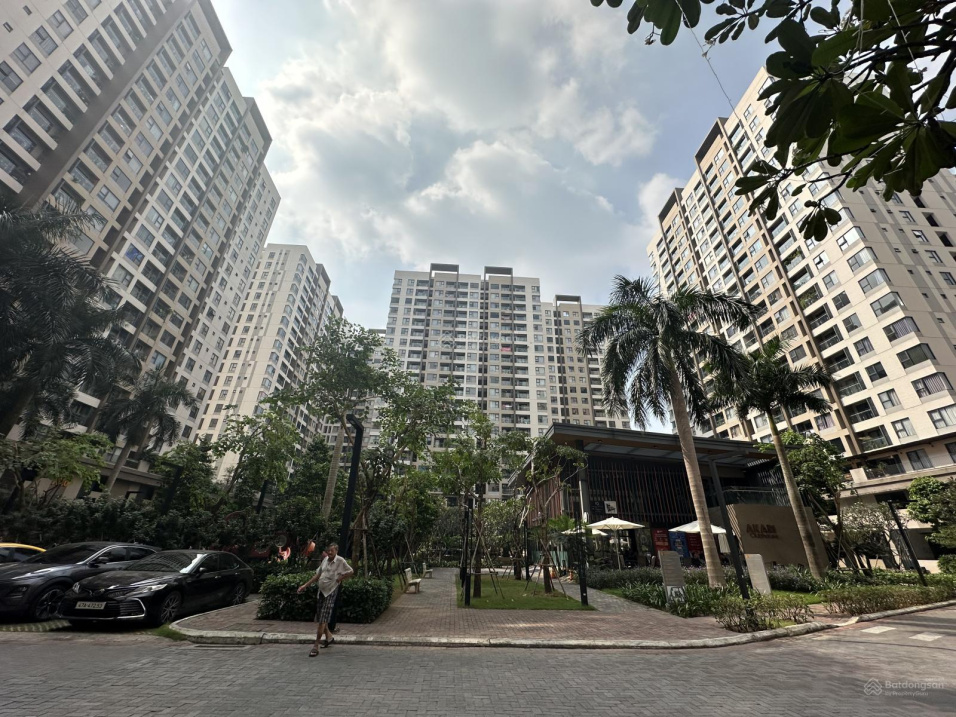 Modern 2-Bedroom Furnished Apartment in Akari Complex