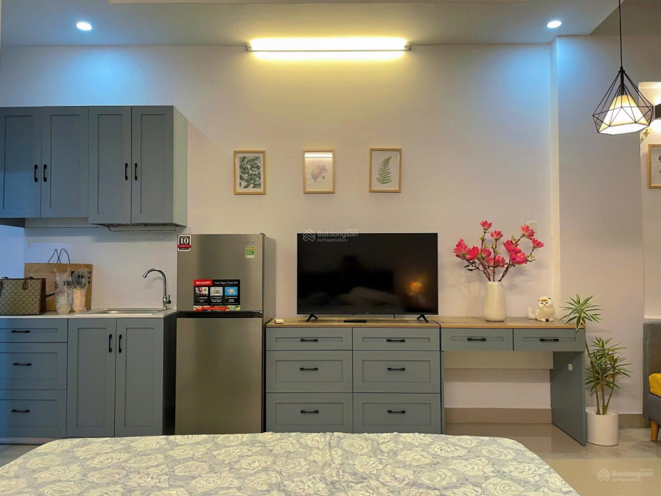 Modern Studio Apartment with Furnished Interior