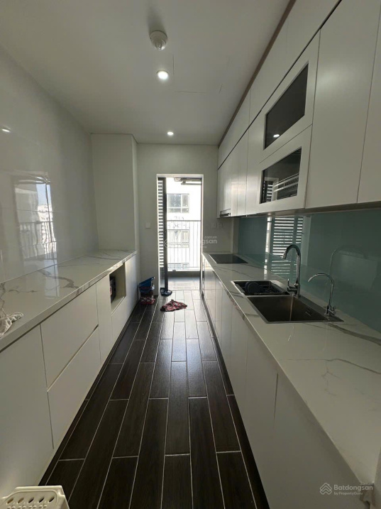 Spacious 3-Bedroom Apartment with Modern Design