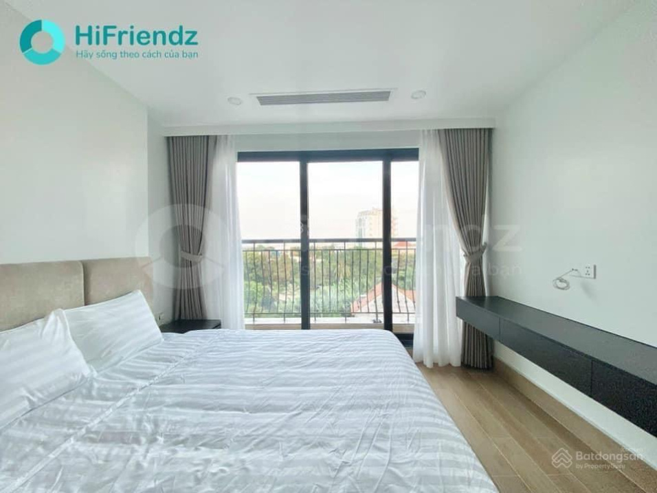 Modern Furnished Apartment with Balcony in District 2