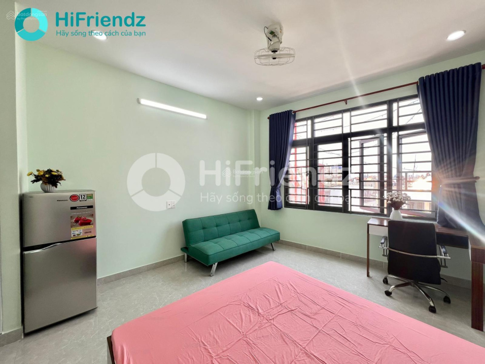 Modern Studio with Balcony Near EMart