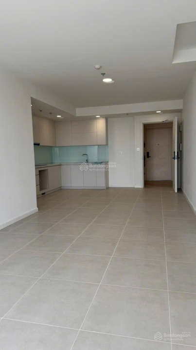 Urban Green luxury apartment for rent, green living in the heart of the city price 10.5 million 2BR contact: 0886 277 ***
