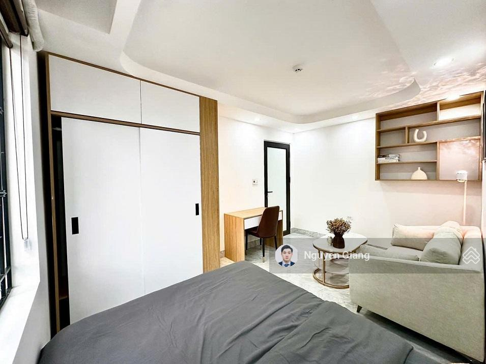 Modern Studio Apartment Near Hoang Cau Lake