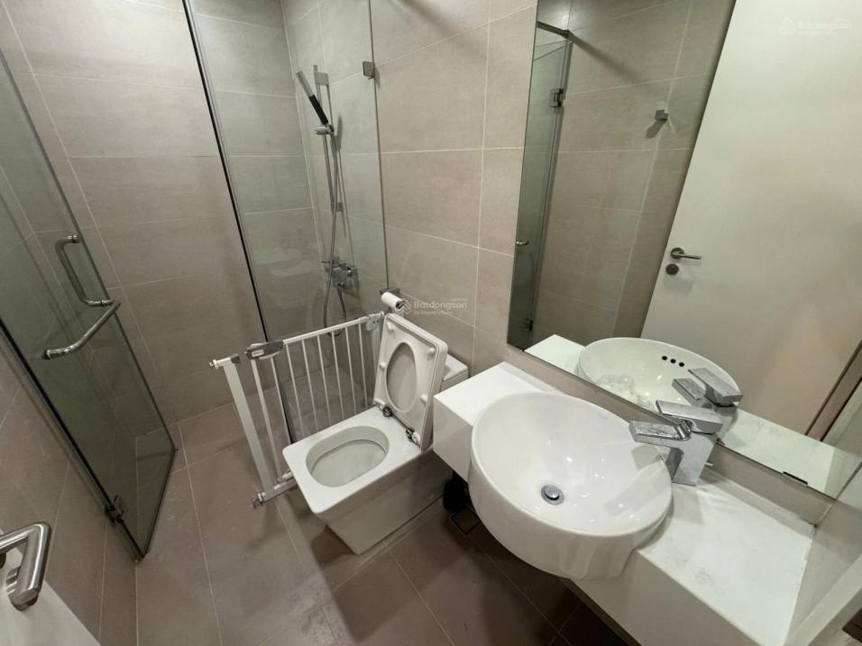 Modern 1BR Millennium Apartment with Full Furnishings