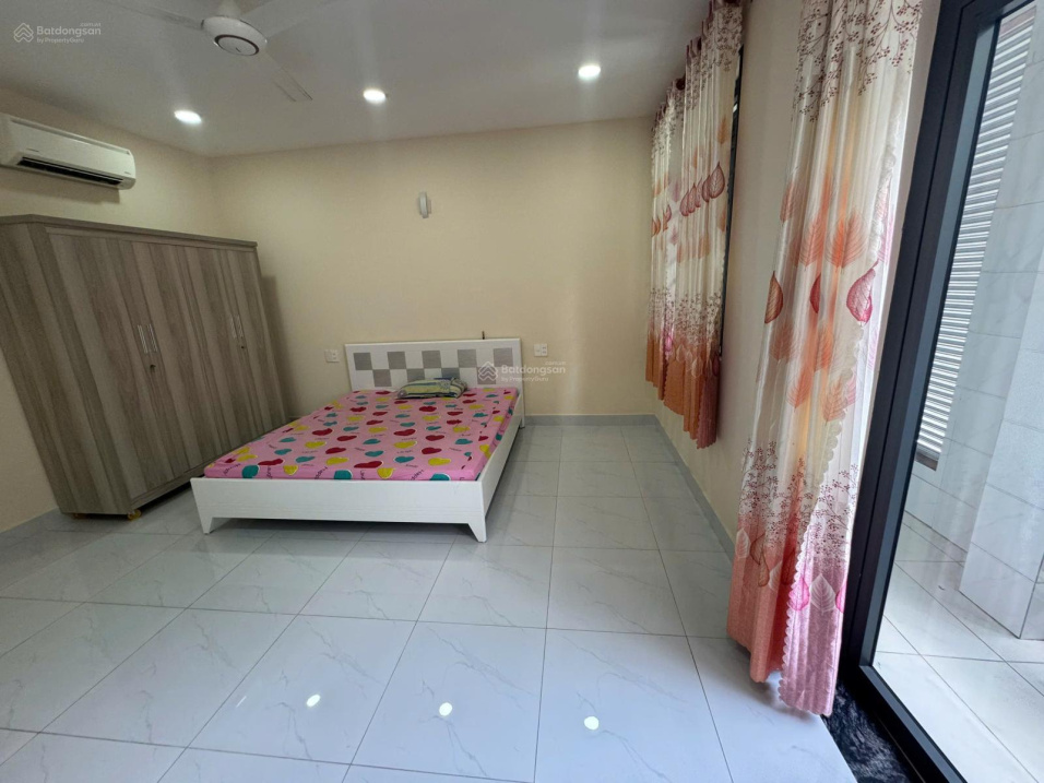 Modern 45m² Apartment with Balcony and Kitchen
