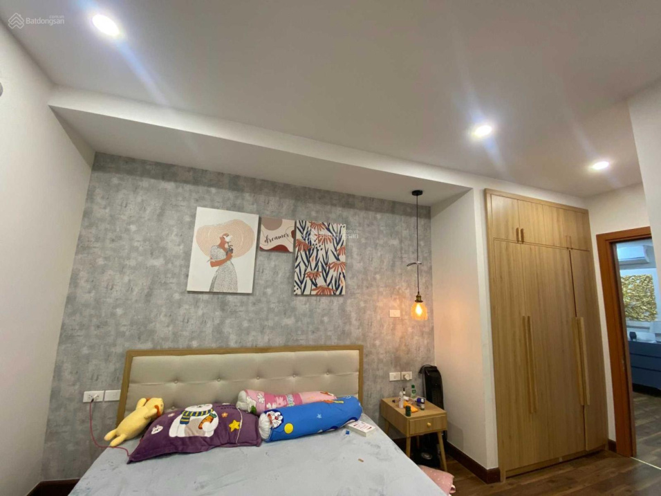 Spacious Goldmark City Apartment with Modern Design