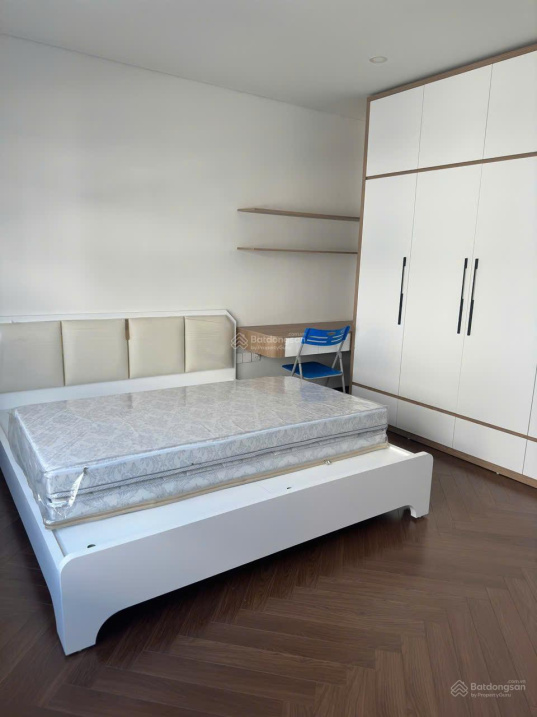 Spacious 3-Bedroom Apartment with Modern Design
