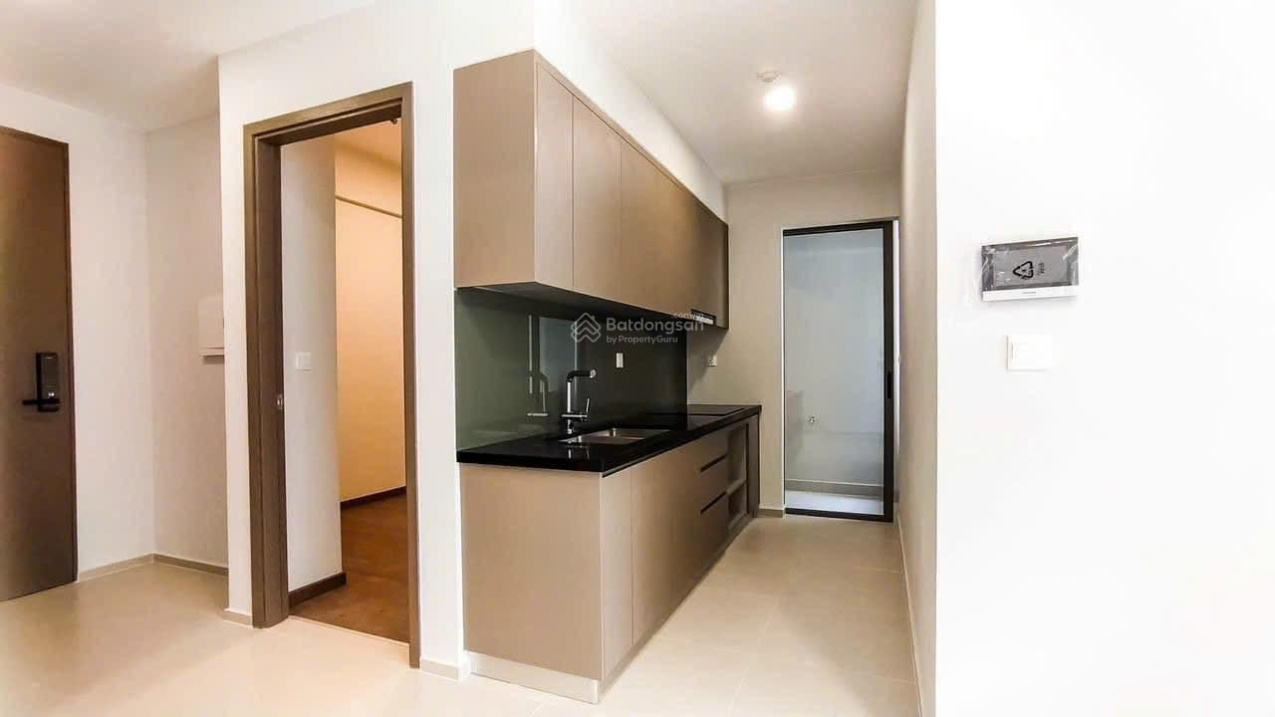 West Gate 2-Bedroom Apartment with Premium Amenities
