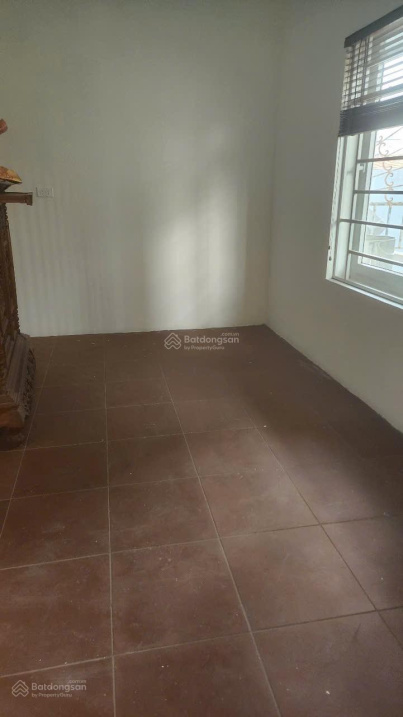 3-Story House with 4 Bedrooms in Tay Ho