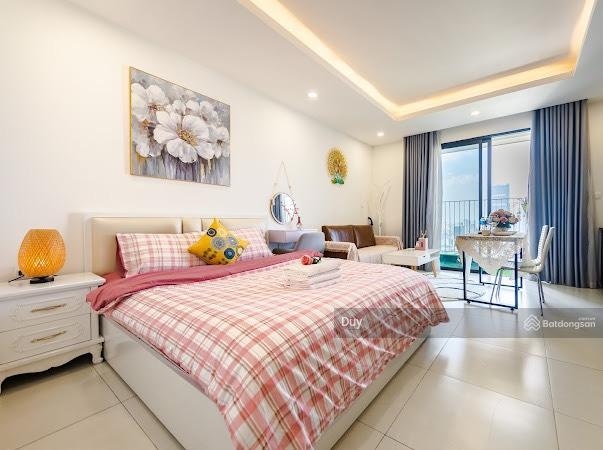 Modern Apartment with City View in Vinhomes