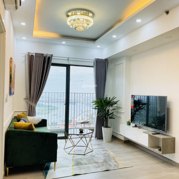 Modern 3-Bedroom Apartment with City View