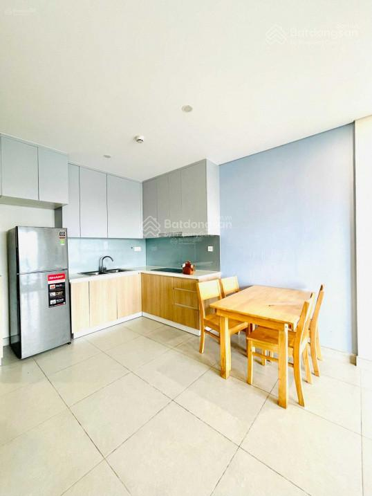 Modern 1-Bedroom Apartment with River View