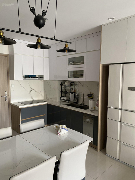 Modern Family Apartment in Green Vinhomes District 9