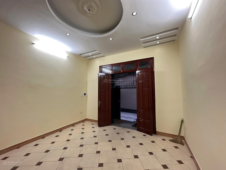 54m² Four-Story House with 6 Bedrooms