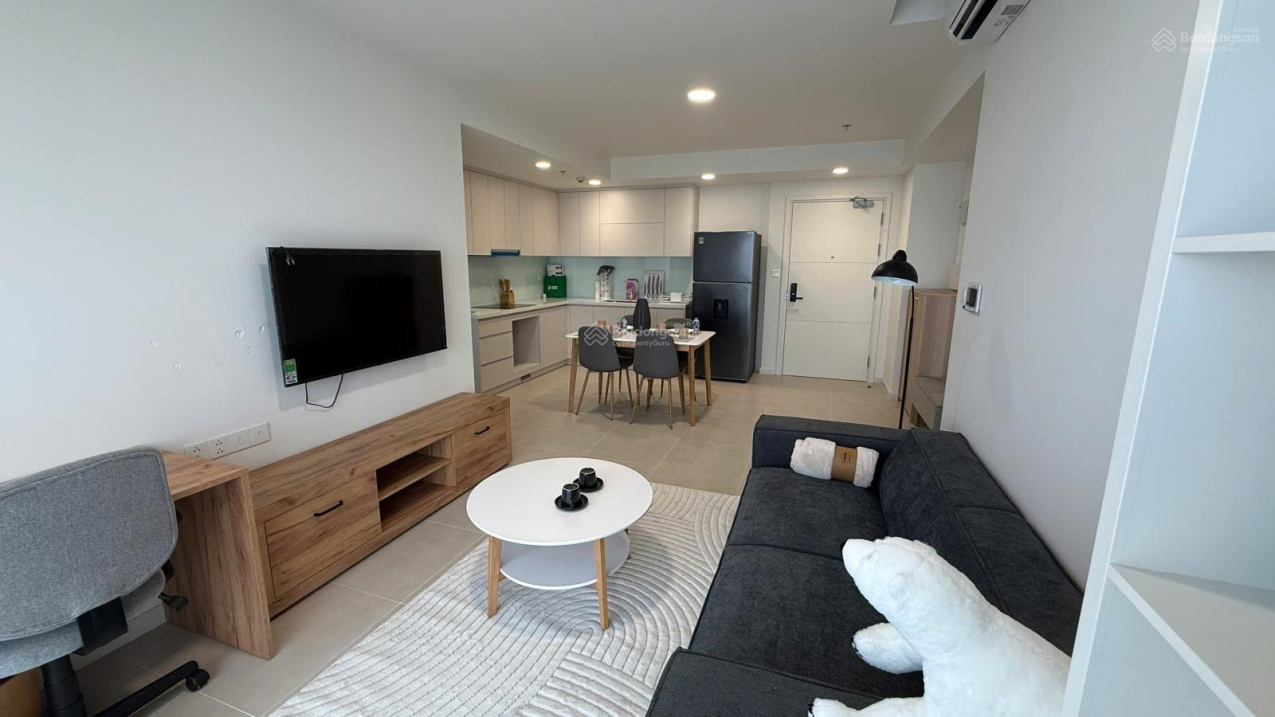 2-Bedroom Apartment with Pool View, Fully Furnished