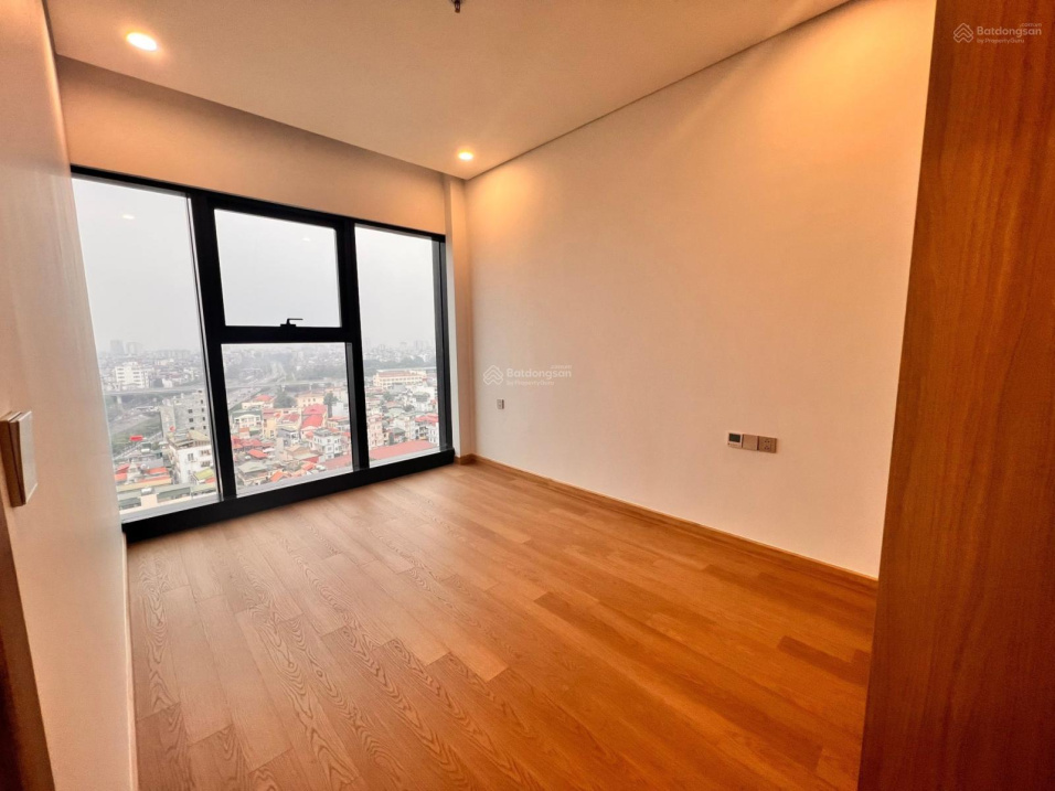 Lancaster Luminaire Apartment - 2 Bedrooms, Fully Furnished