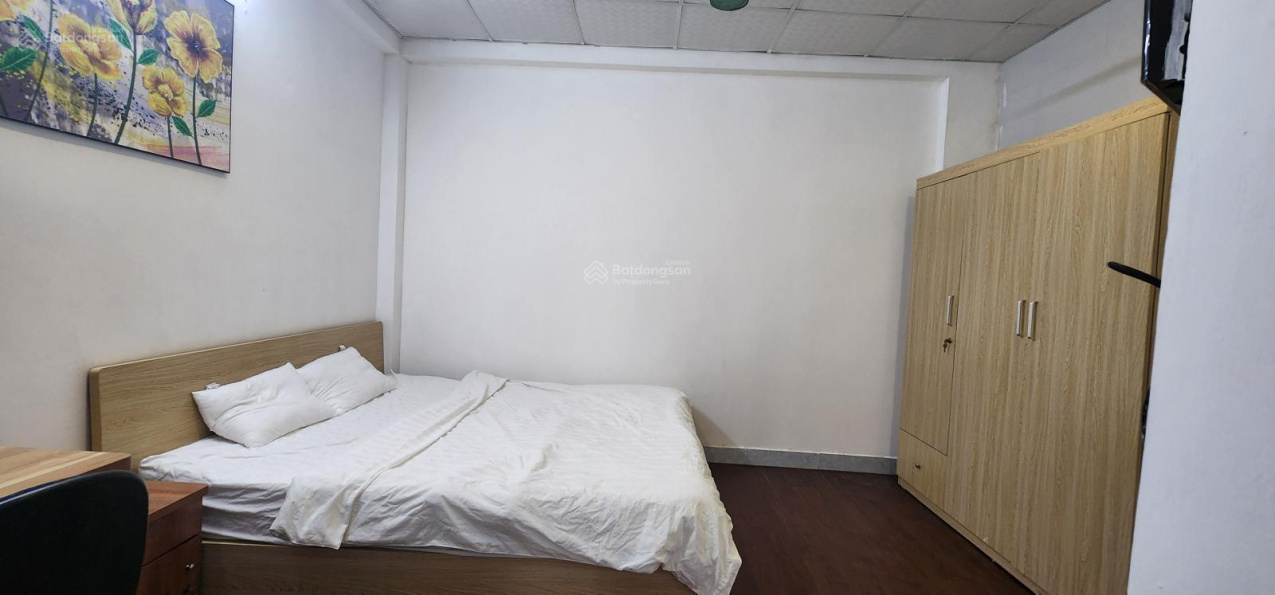 Modern 1-Bedroom Apartment in Tay Ho District