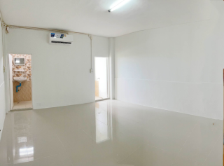 Lily Residence: Affordable Monthly Apartment Near Amata Nakorn
