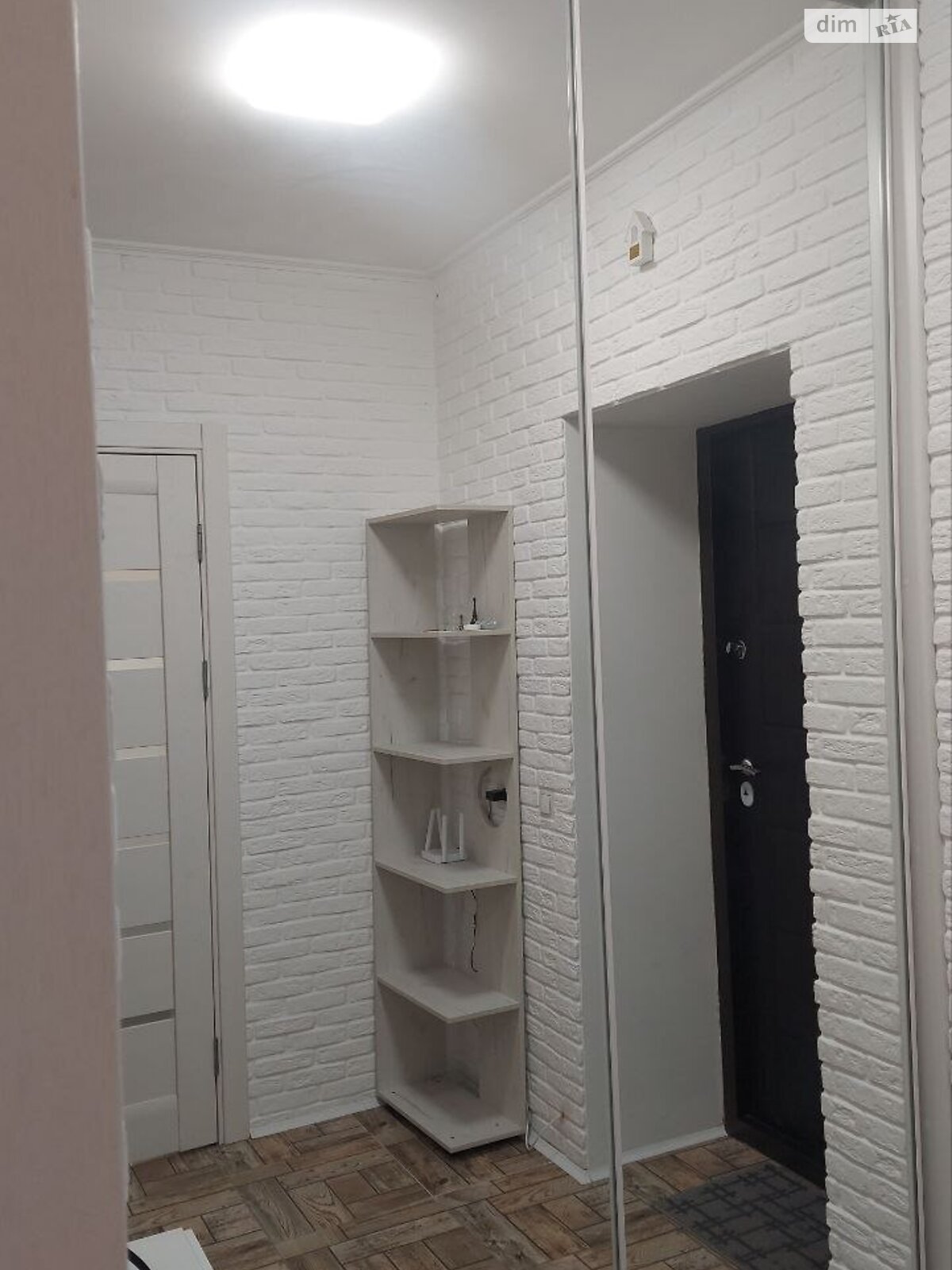 Spacious 1-bedroom apartment in Daffy district with parking