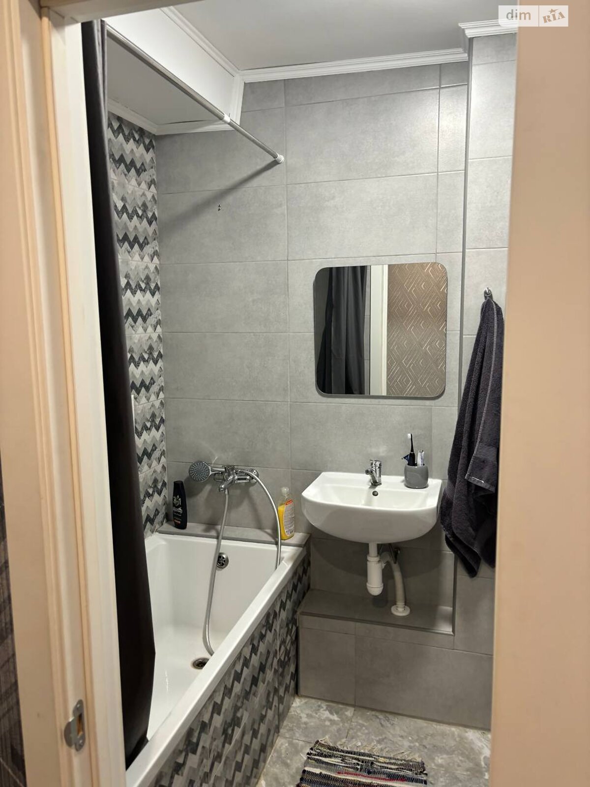 1-Bedroom Apartment in Podol, Tulchynskaya Street