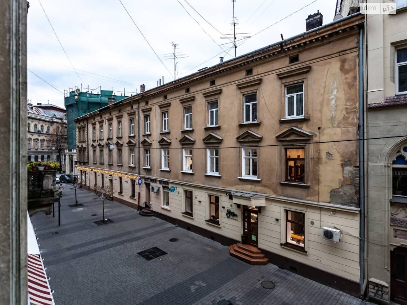 2-Room Apartment in City Center on Kurbasa Street