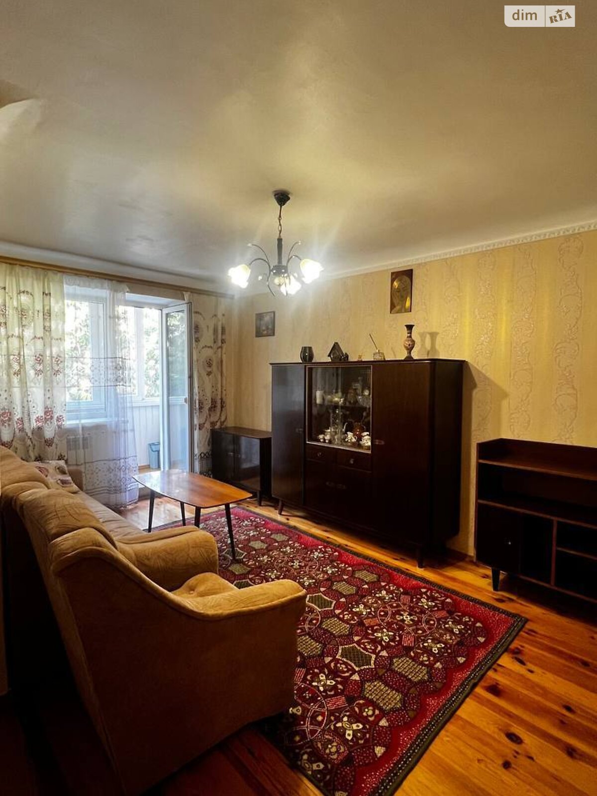 Two-room apartment near central market, furnished with appliances