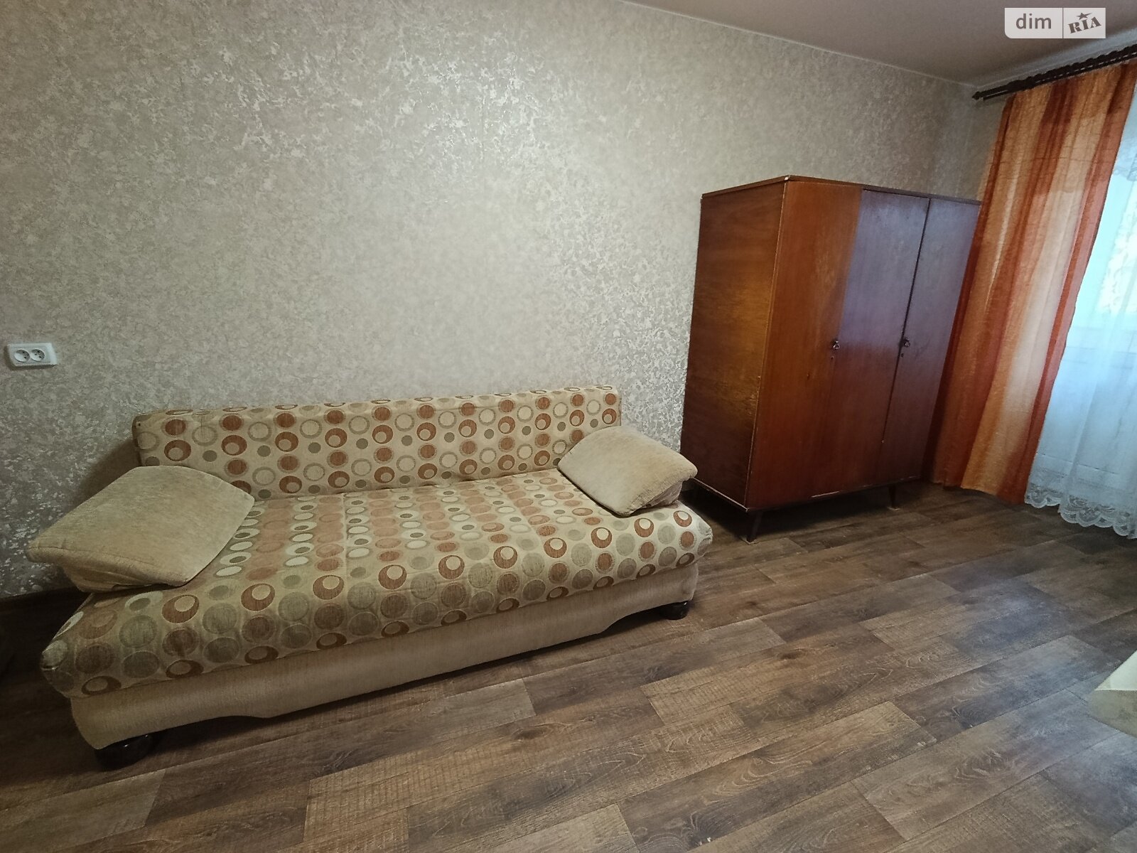 Renovated apartment in prestigious district, suitable for working girl or couple