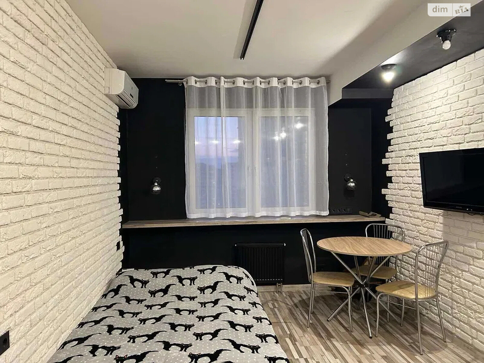 1-bedroom apartment on Alexander Mishuga Street, 17th floor