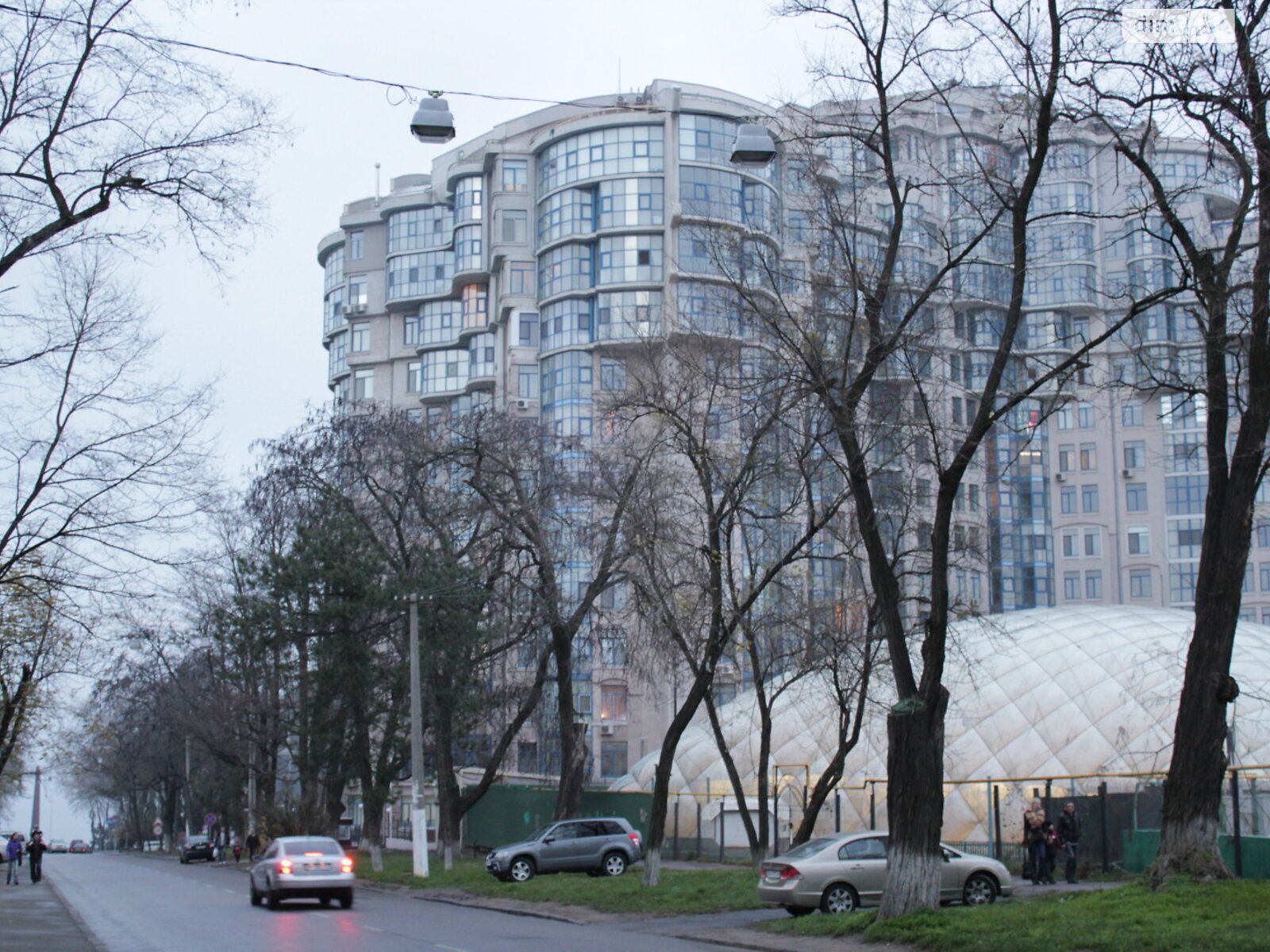 3-Bedroom Apartment near Shevchenko Park, Mercedes Residential Complex