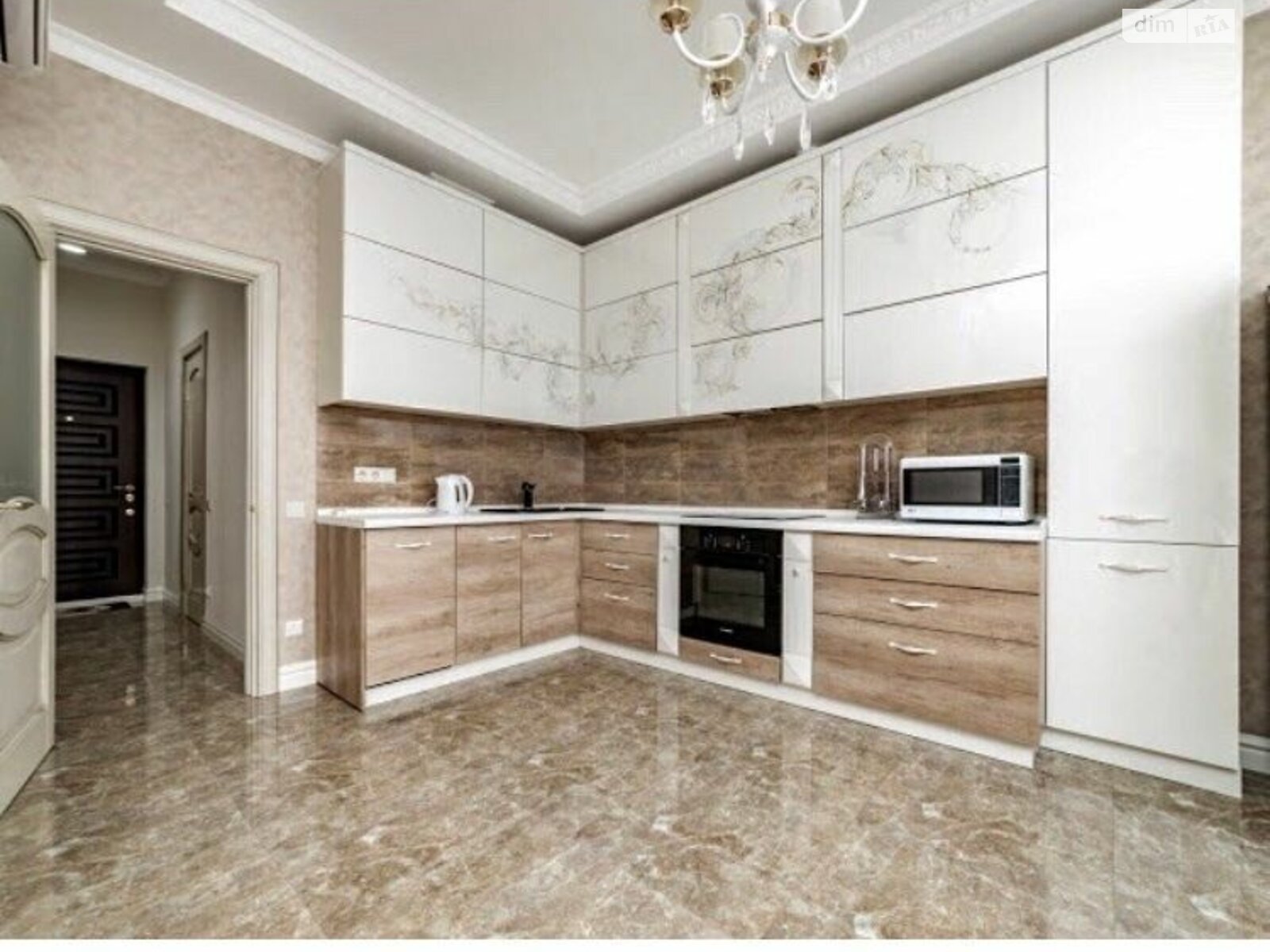 Spacious 1-Bedroom Apartment at 6 Zhemchuzhina Complex near Gagarin Plateau / Arcadia