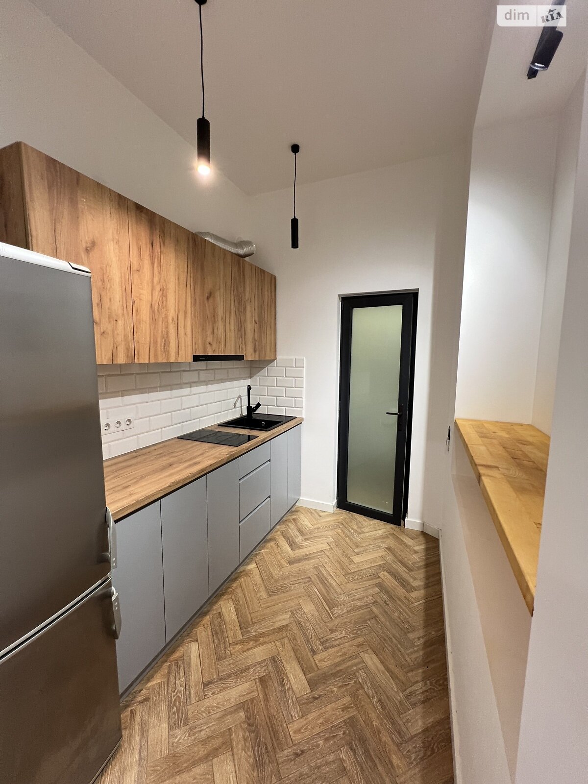 1-room apartment in elite area near park zone with modern renovation