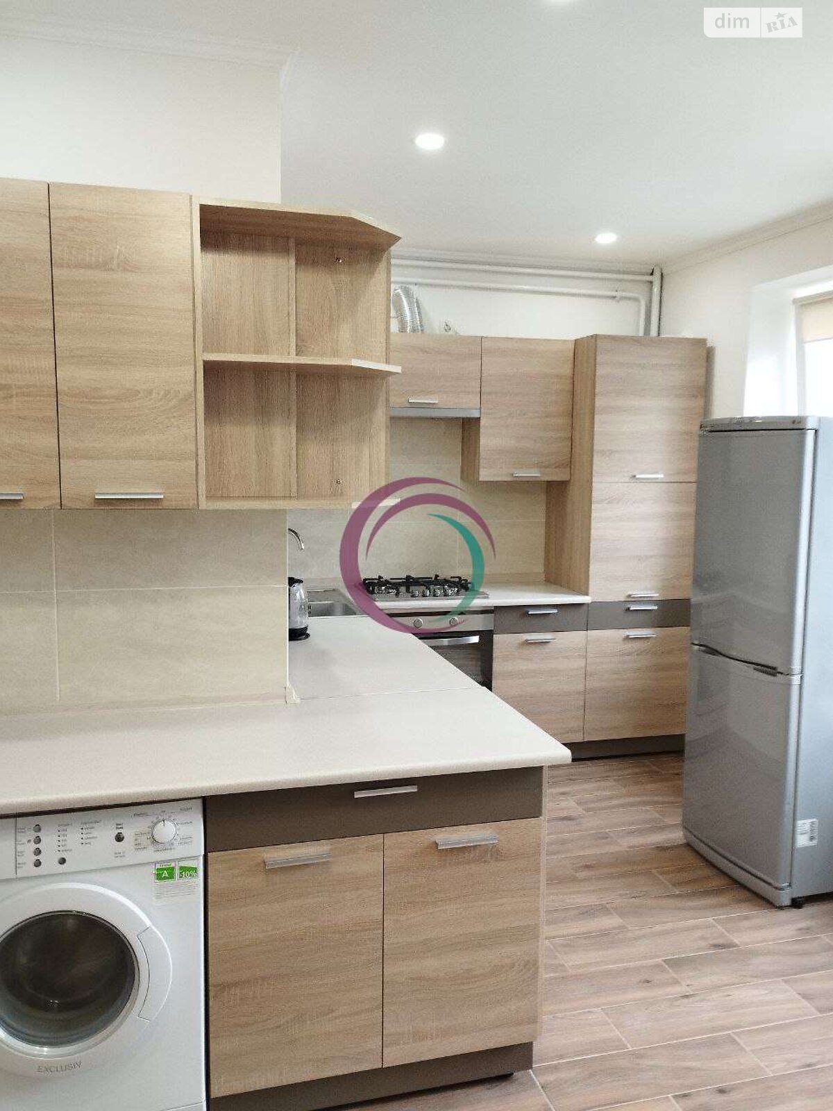 2-Room Apartment on Tselevycha Street, Spacious and Modern