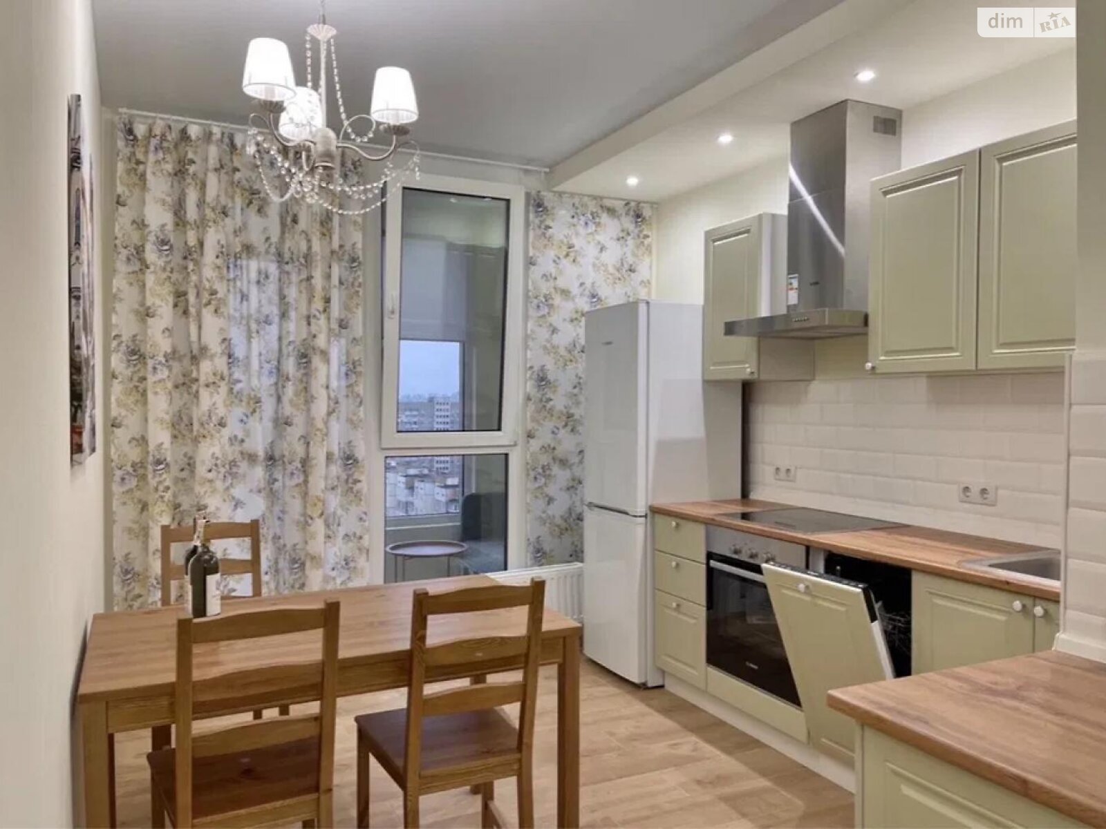 Cozy Apartment with Modern Design and Full Amenities