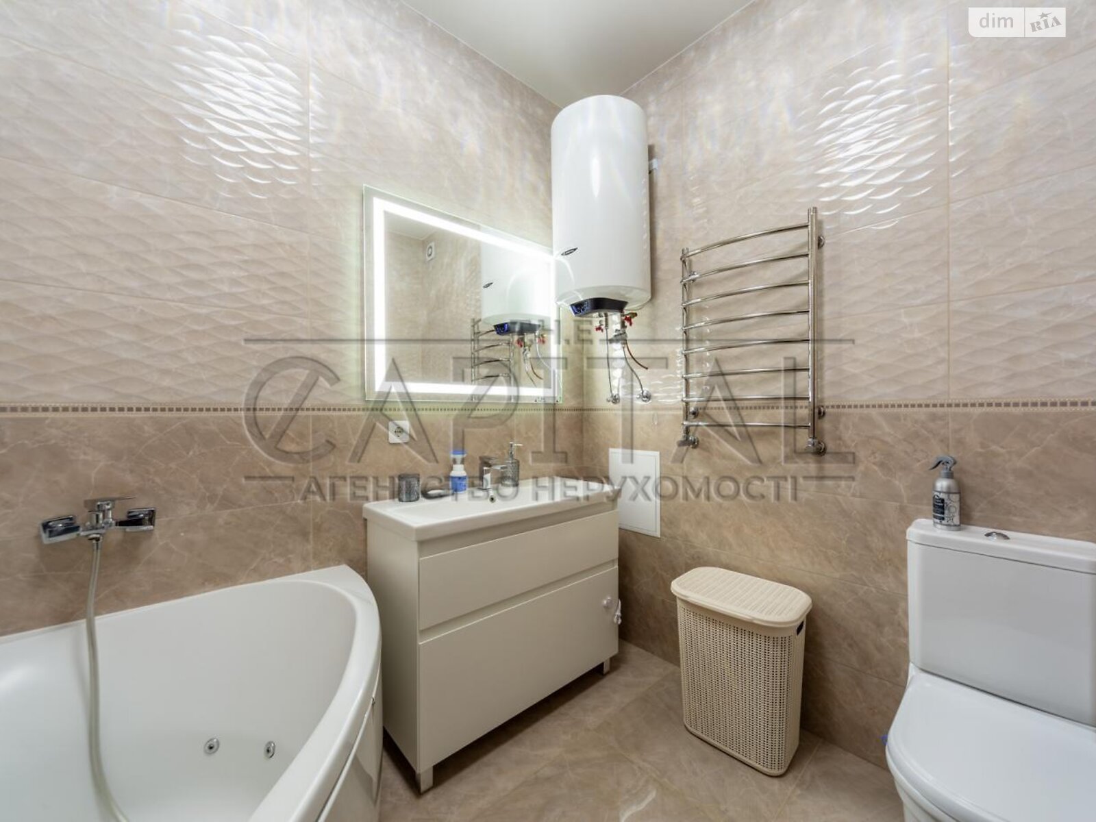 Spacious 3-bedroom apartment on Vladimir Ivasyuk Avenue