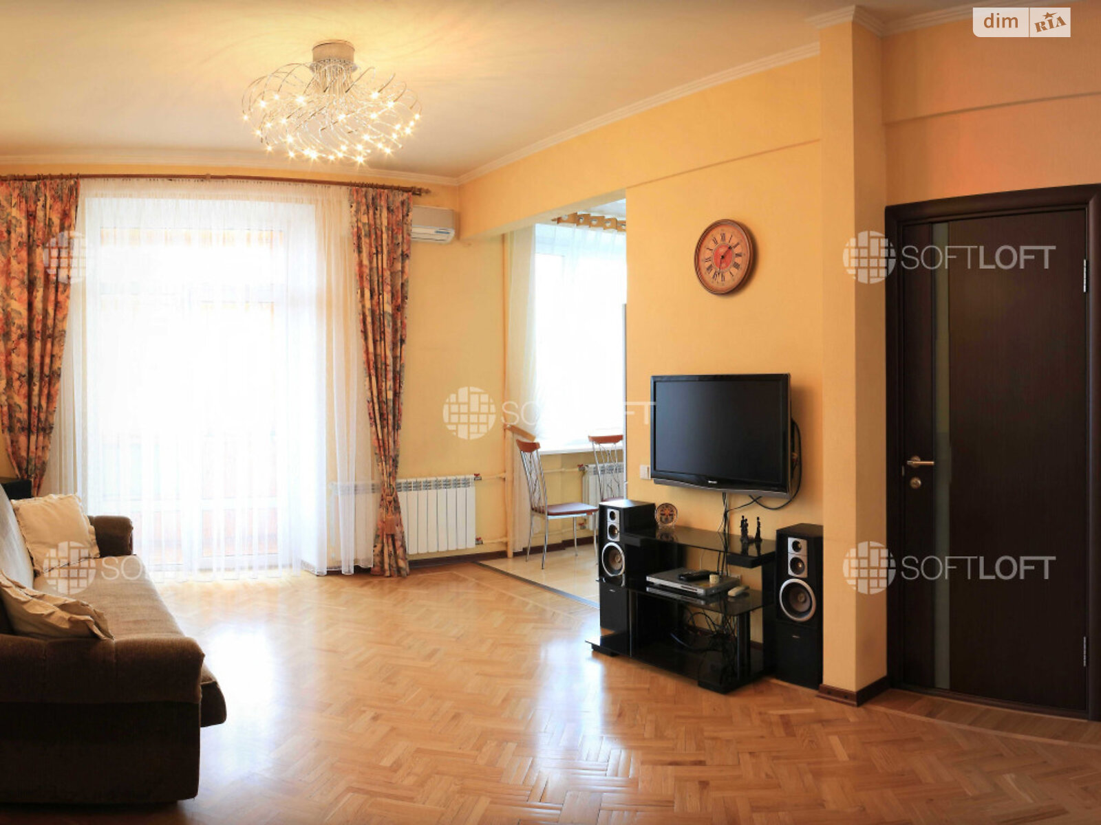 2-Room Apartment on Gagarina Street, Stalin-era Building