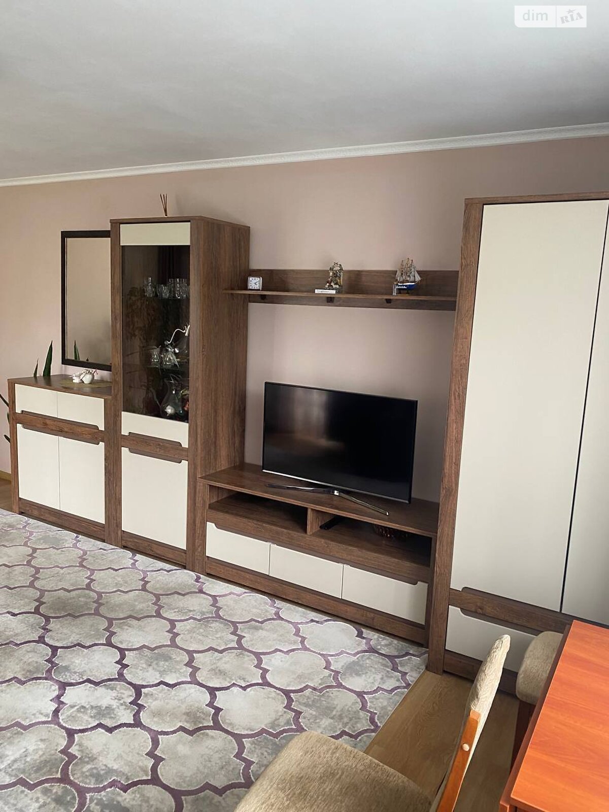 2-bedroom apartment near Avtovokal station, fully furnished